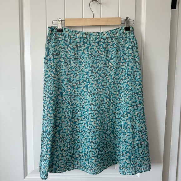 Liz Claiborne Slinky Blue Patterned 100% Silk Skirt - Picture 2 of 7